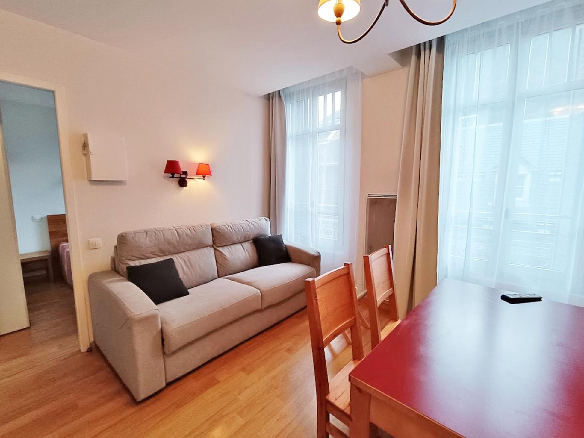 Il Etait Une Fois Luchon, T2, Centre Luchon, Wifi, Casier A Skis, Ascenseur, 4 Personnes Apartment Bagneres-de-Luchon Bagian luar foto
